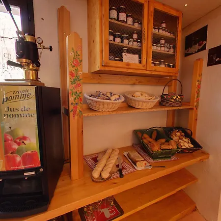 Logis Hotel Et Spa Le Christiania Ла-Саль-лез-Альп