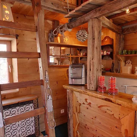 Logis Hotel Et Spa Le Christiania Ла-Саль-лез-Альп
